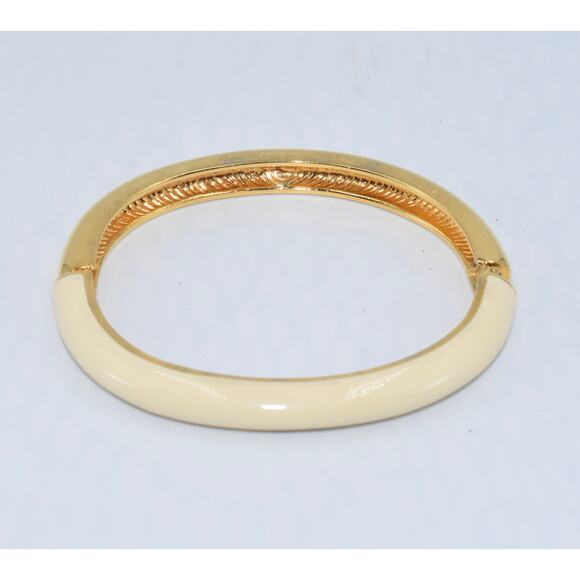 ST. JOHN Designer Ivory Enamel Bangle Bracelet - Picture 4 of 5